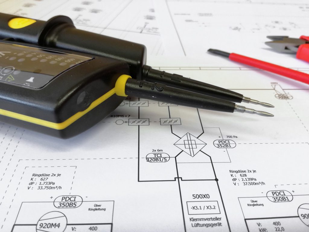 Welche Normteile, Symbole und Werkzeuge finden Sie in CAD Programmen?